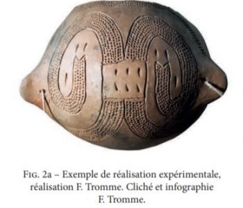 Identification de types de poinçons et de la manière de les utiliser, reconnaissance de modes de réalisation de décors de vases rubanés de Hesbaye liégeoise - TROMME F.